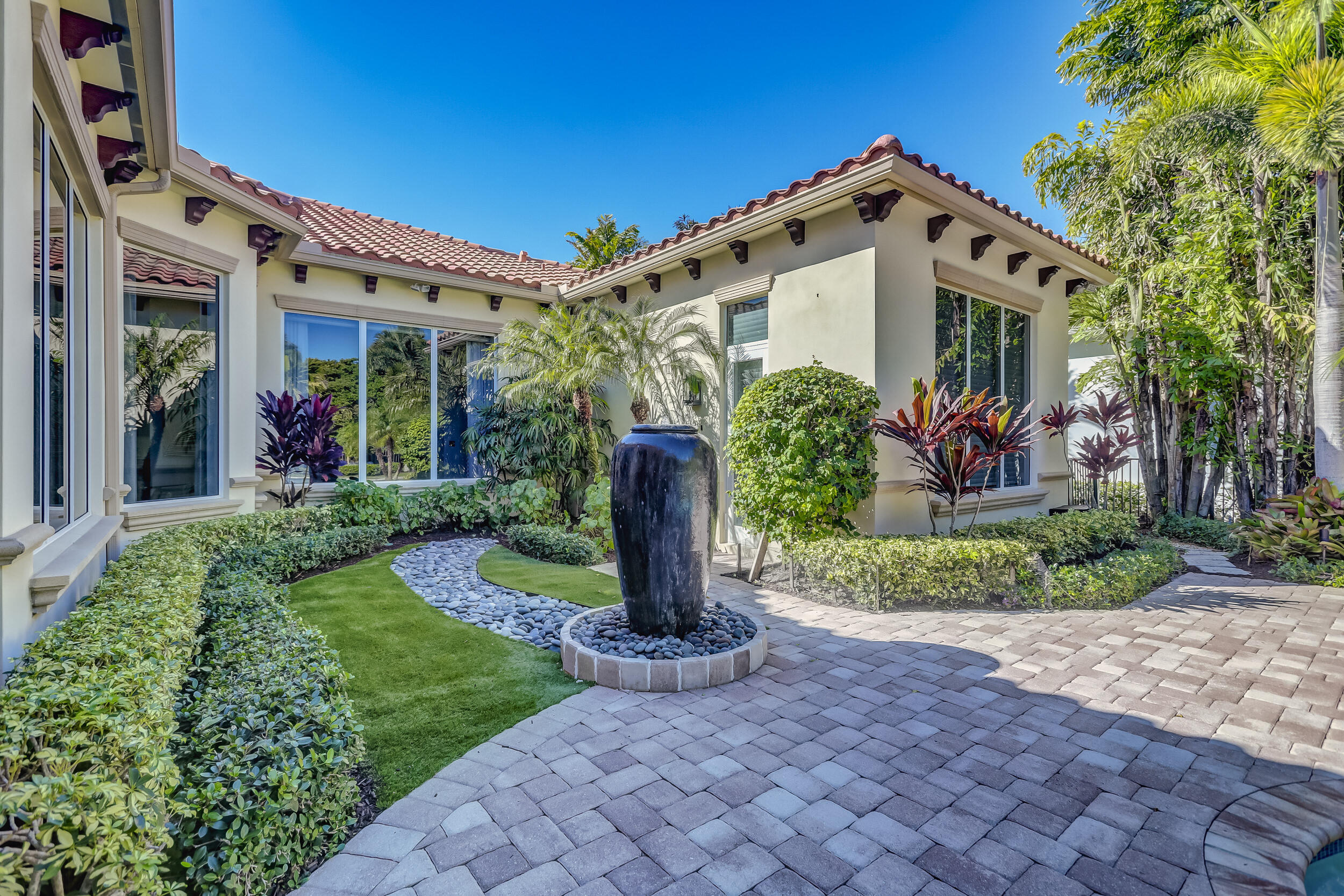 OLD PALM - Residential