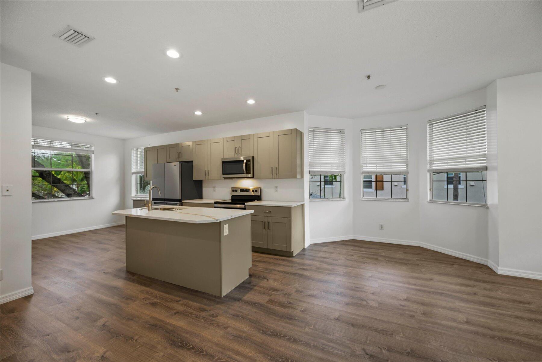 ABACOA TOWN CENTER 3 - Residential