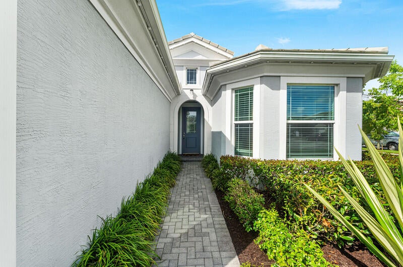 15751 Hummingbird Lane