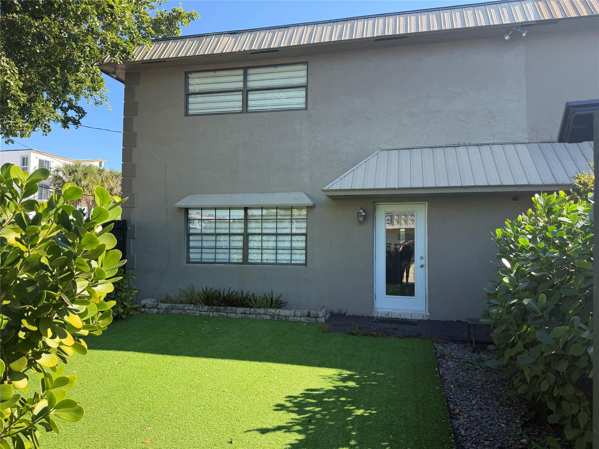 Wilton Manors Townhouse - Residential Lease