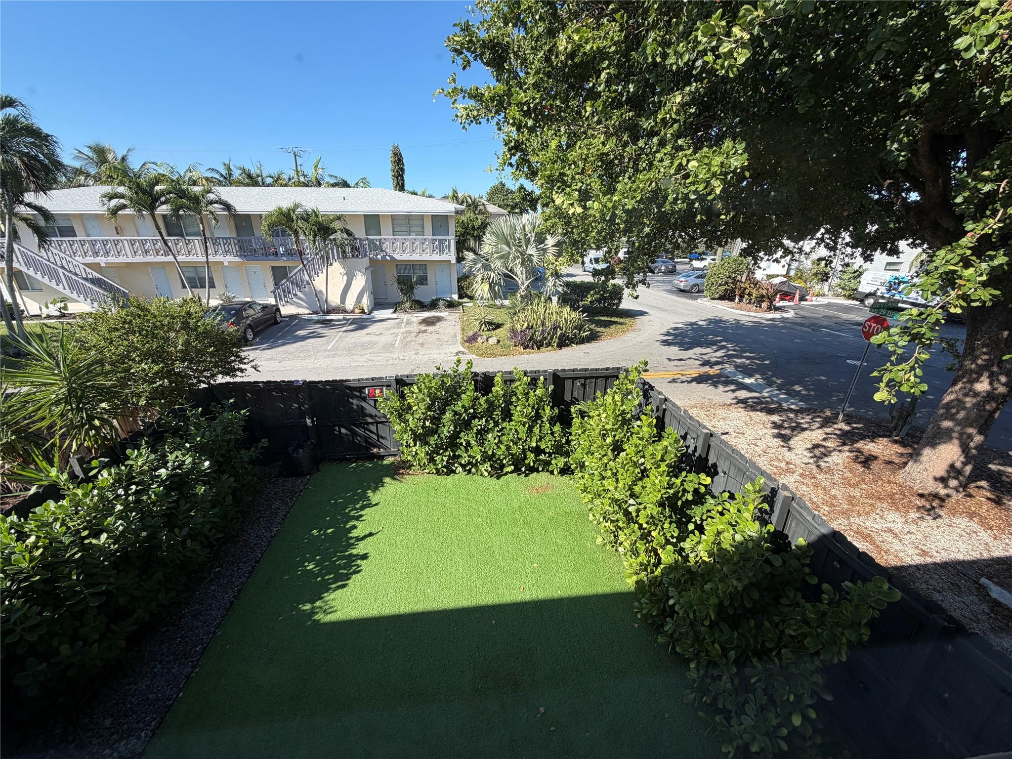 Wilton Manors Townhouse - Residential Lease