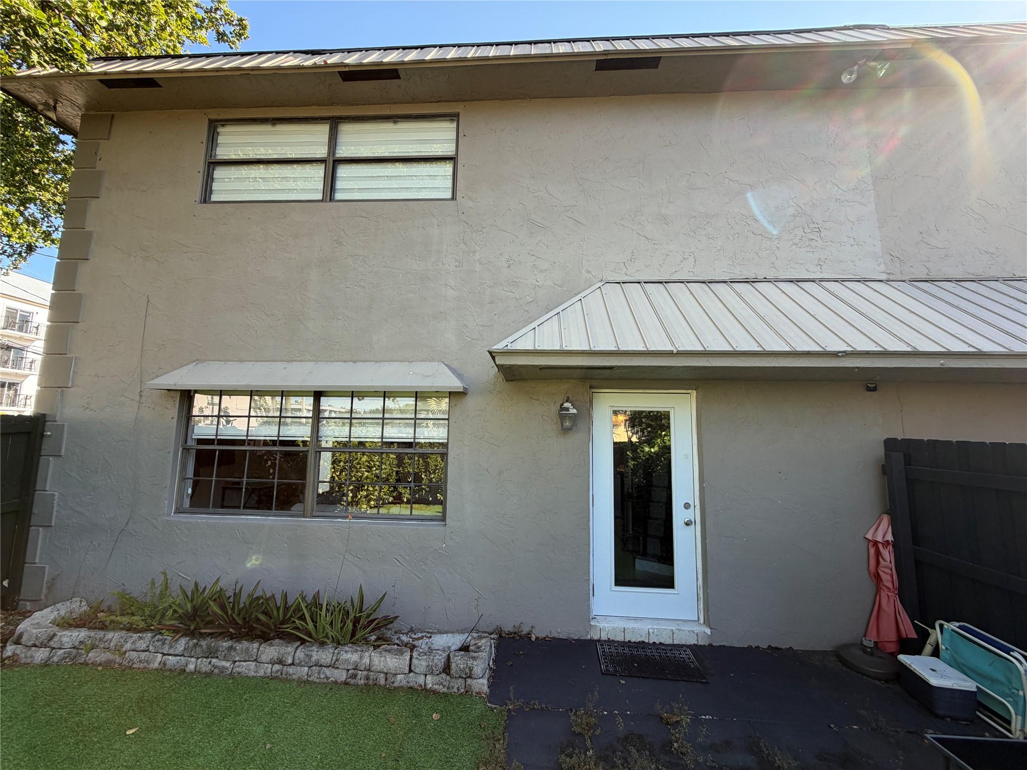 Wilton Manors Townhouse - Residential Lease