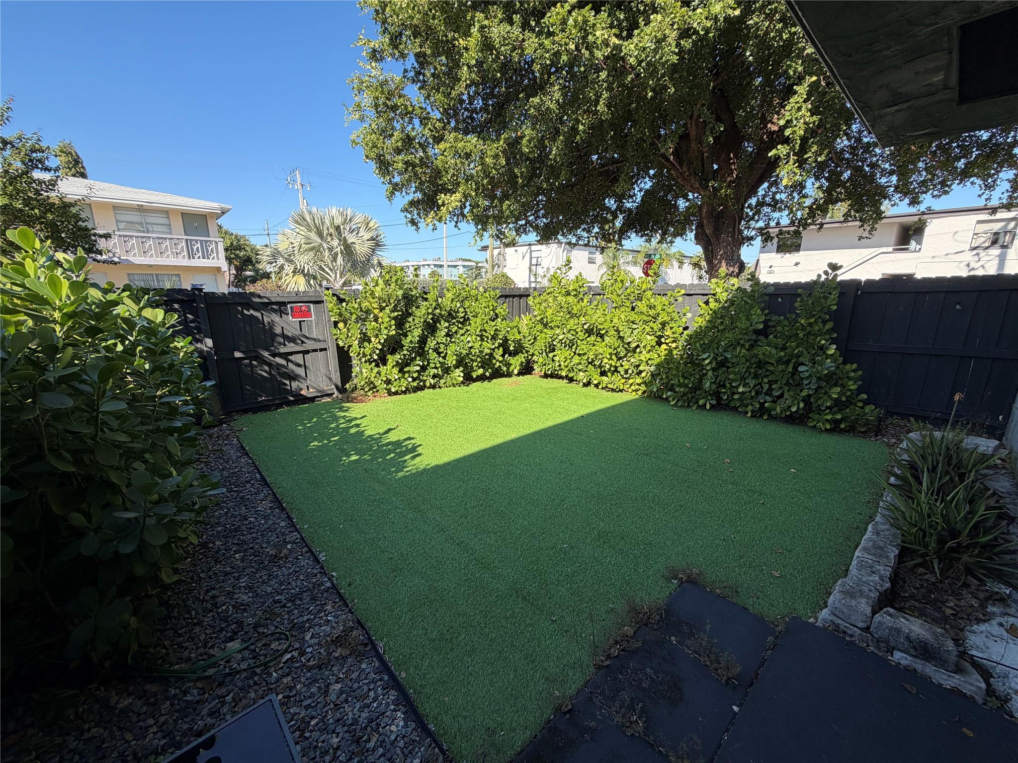 Wilton Manors Townhouse - Residential Lease