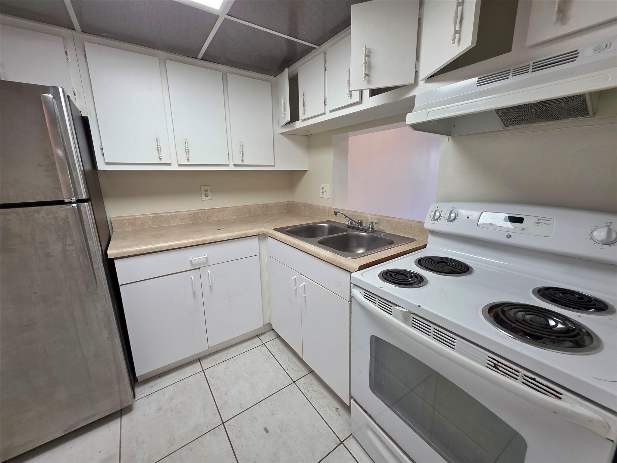 2800 NW 56th Ave E302