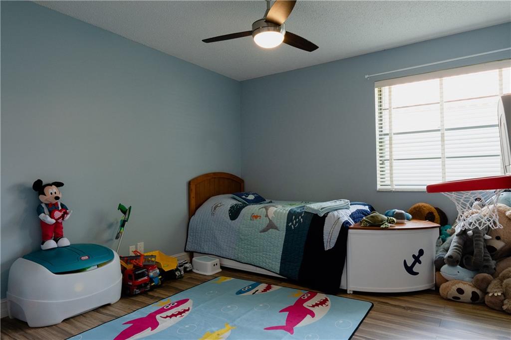 CRYSTAL POINTE 2 - Residential