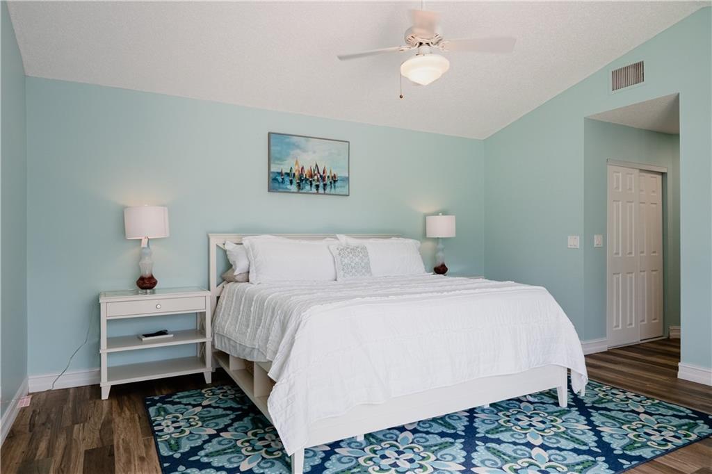 CRYSTAL POINTE 2 - Residential