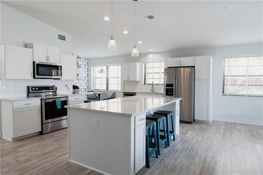 CRYSTAL POINTE 2 - Residential