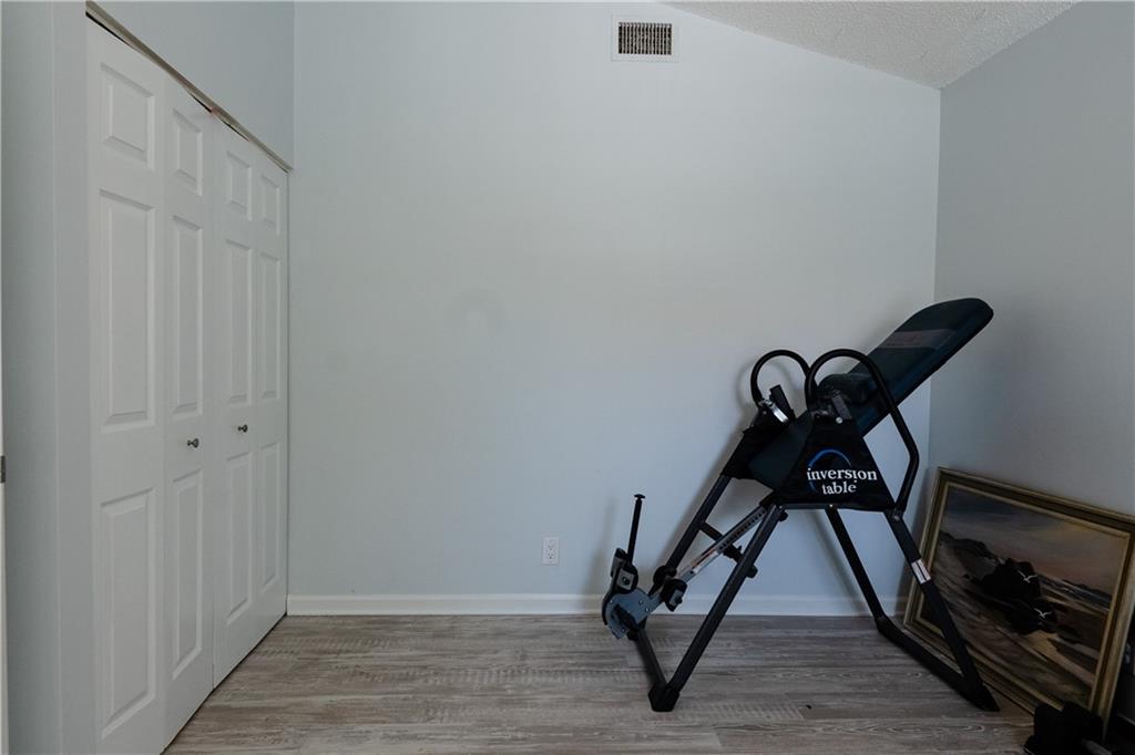 CRYSTAL POINTE 2 - Residential