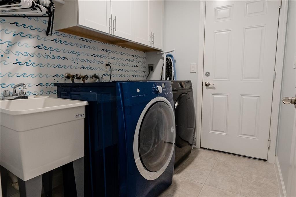 CRYSTAL POINTE 2 - Residential