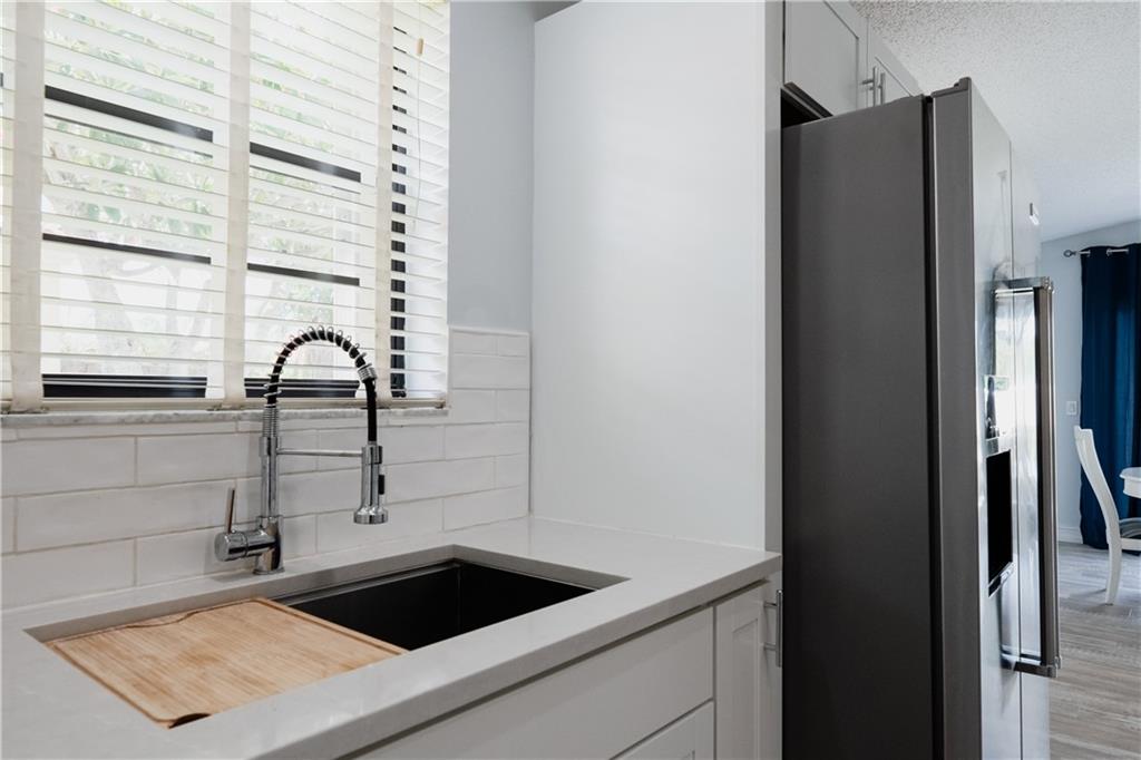 CRYSTAL POINTE 2 - Residential