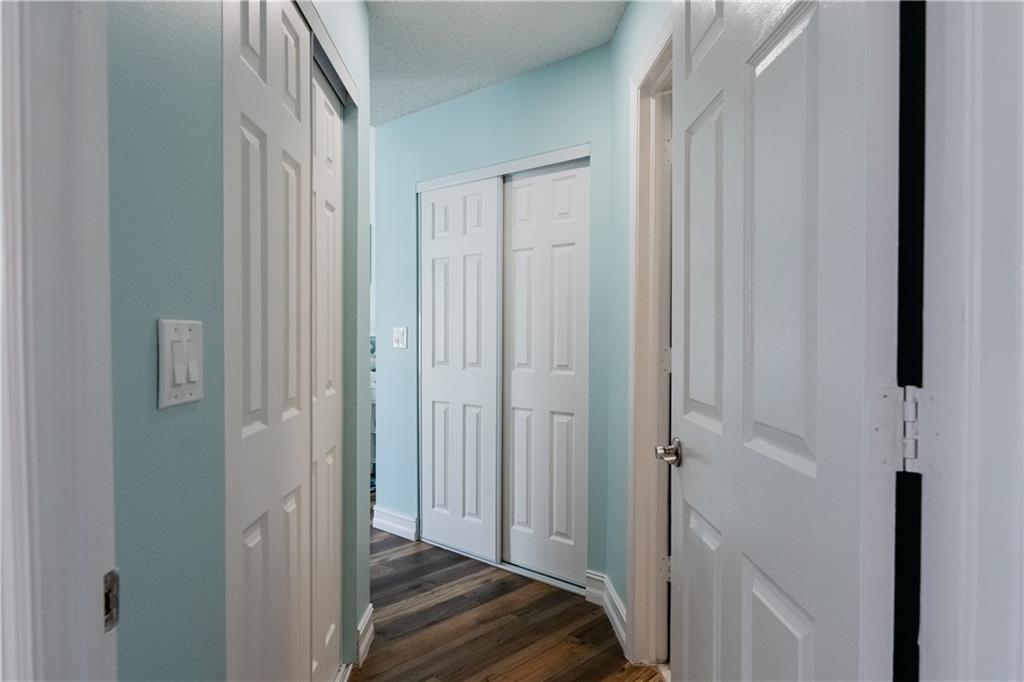 CRYSTAL POINTE 2 - Residential