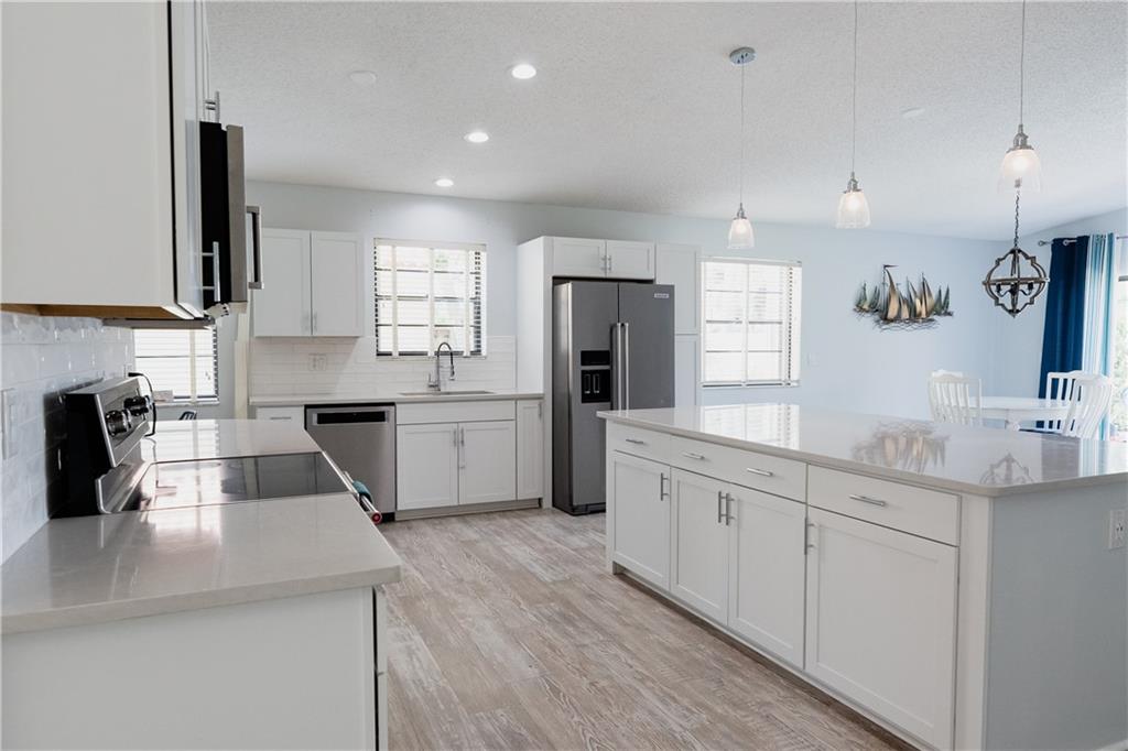 CRYSTAL POINTE 2 - Residential