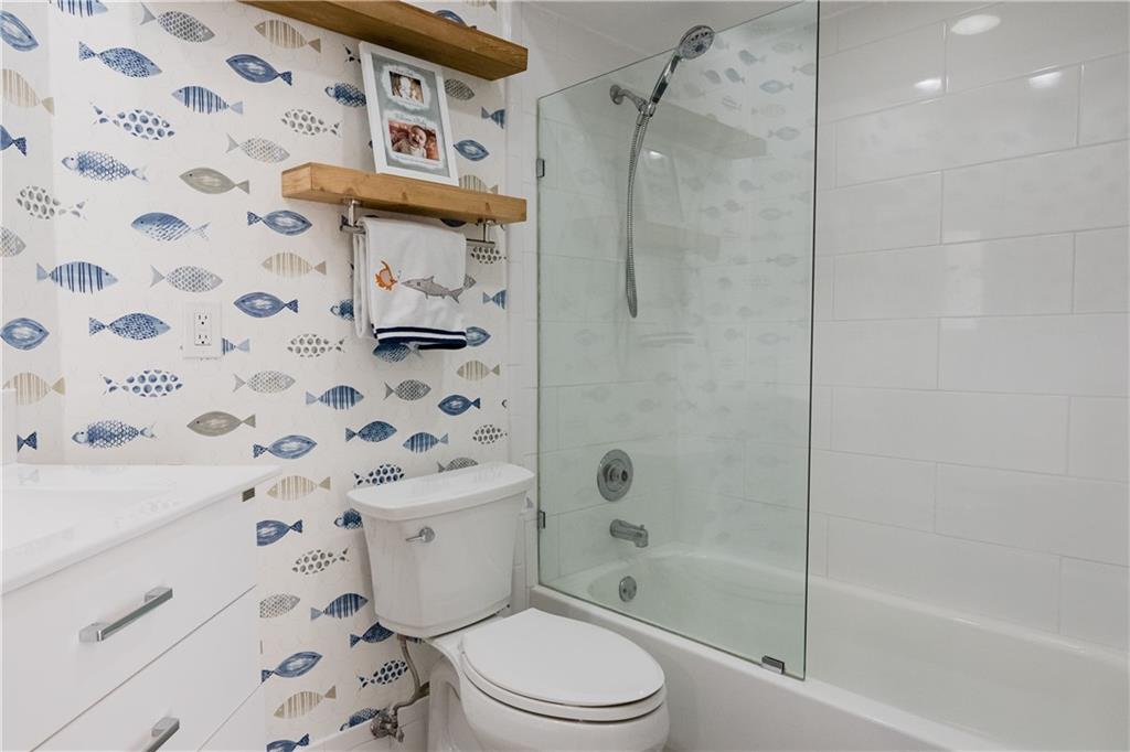 CRYSTAL POINTE 2 - Residential