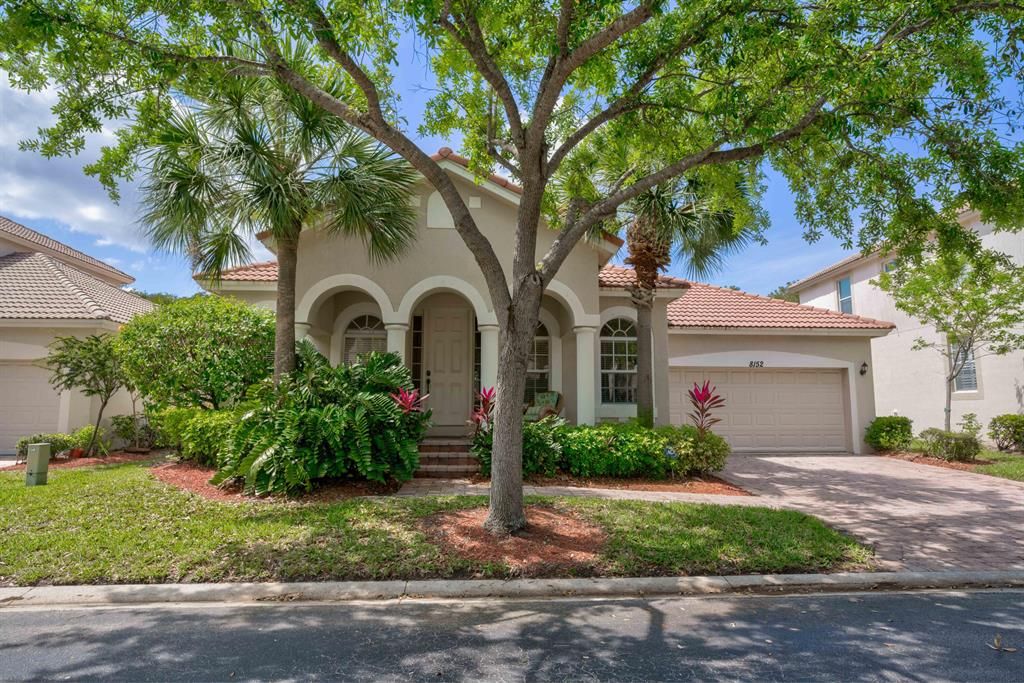 Photo of 8152 Bautista Way, Palm Beach Gardens, FL 33418 (MLS # R10699844)