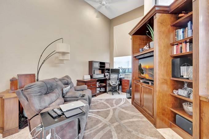 10201 Spyglass Way