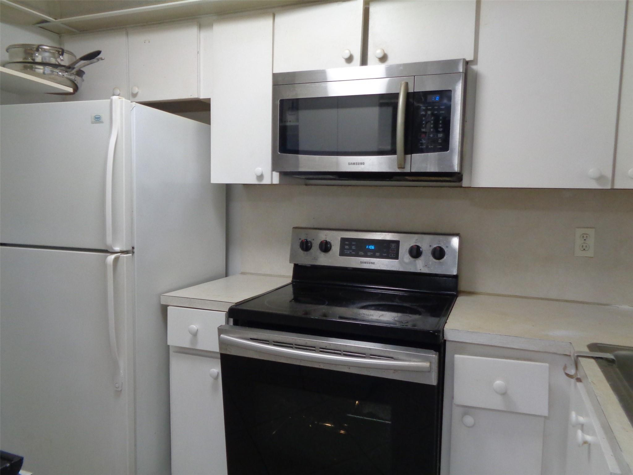 SUNRISE LAKES 12 CONDO - Residential