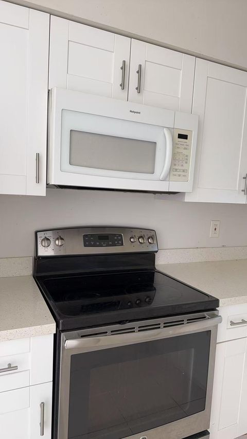 819 SW 9th Court Pompano Beach FL 33060