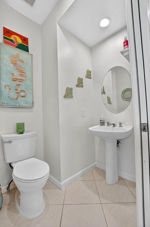 LAUREL POINTE - Residential