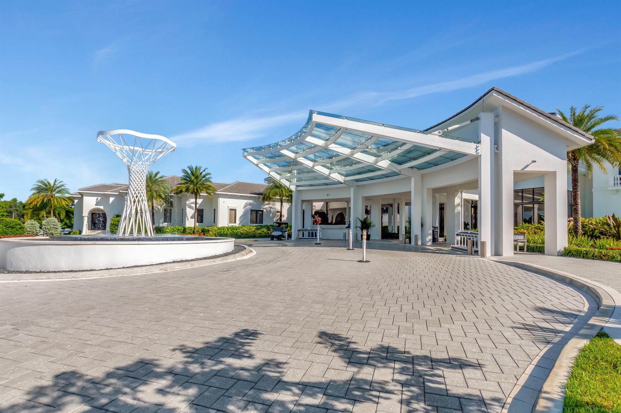 LAUREL POINTE - Residential