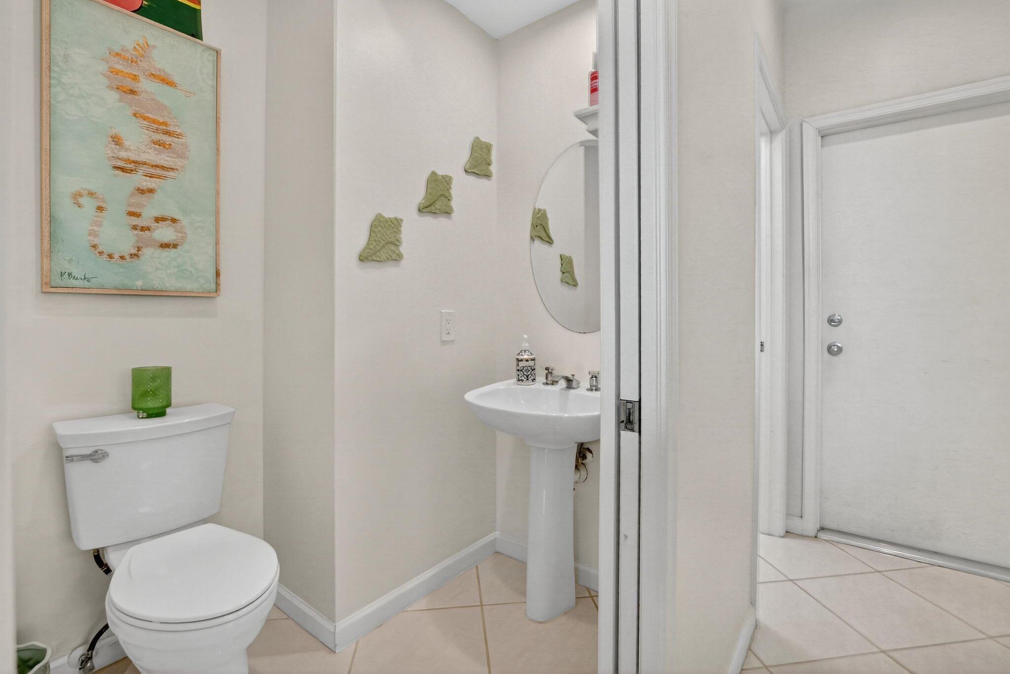 LAUREL POINTE - Residential