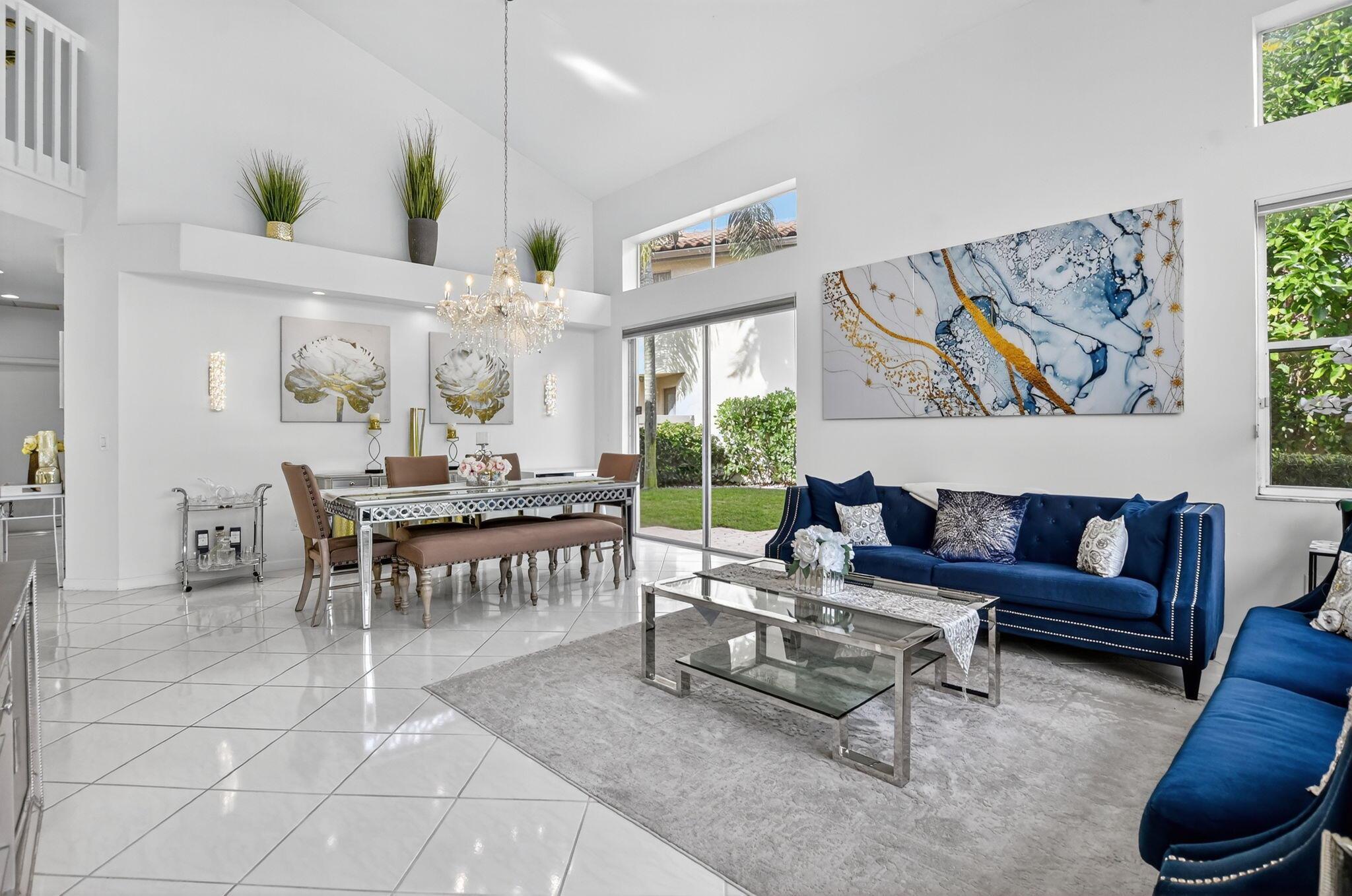 LAUREL POINTE - Residential