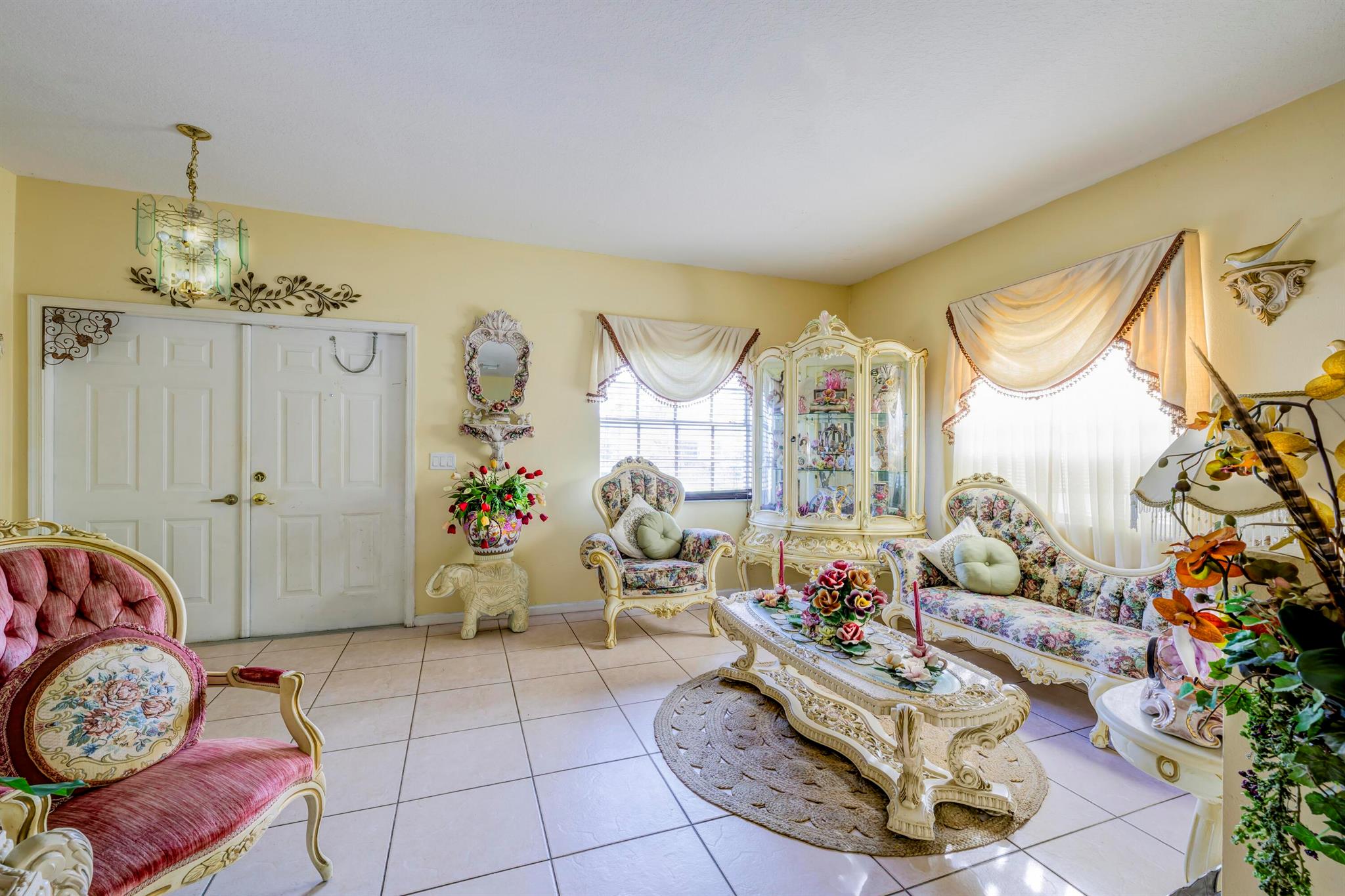 981 SW North Globe Avenue, Port St Lucie, FL, 34953/$490,000 3 981 SW North Globe Avenue