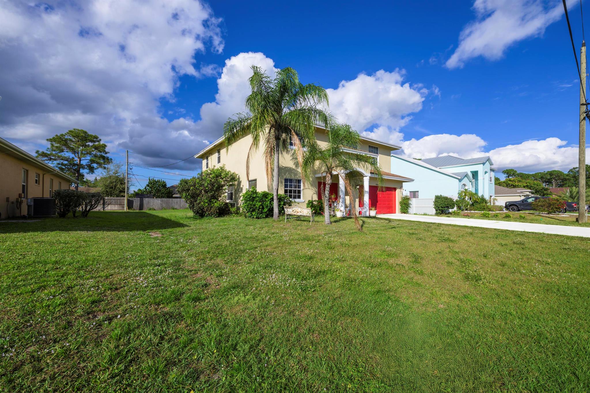 981 SW North Globe Avenue, Port St Lucie, FL, 34953/$490,000 2 981 SW North Globe Avenue