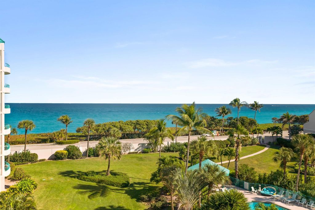 Photo of 2000 S Highway A1a #405, Jupiter, FL 33477 (MLS # R11058886)