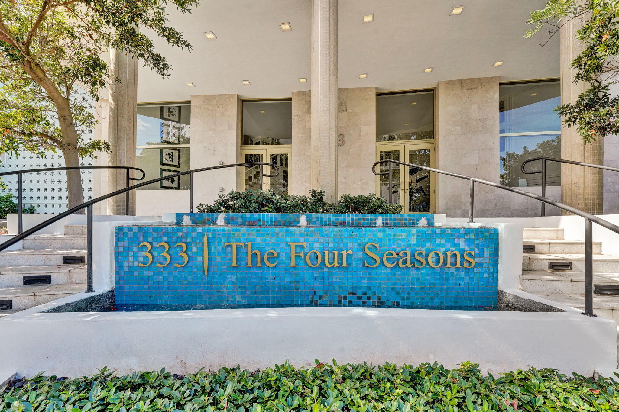 333 SUNSET Drive 207