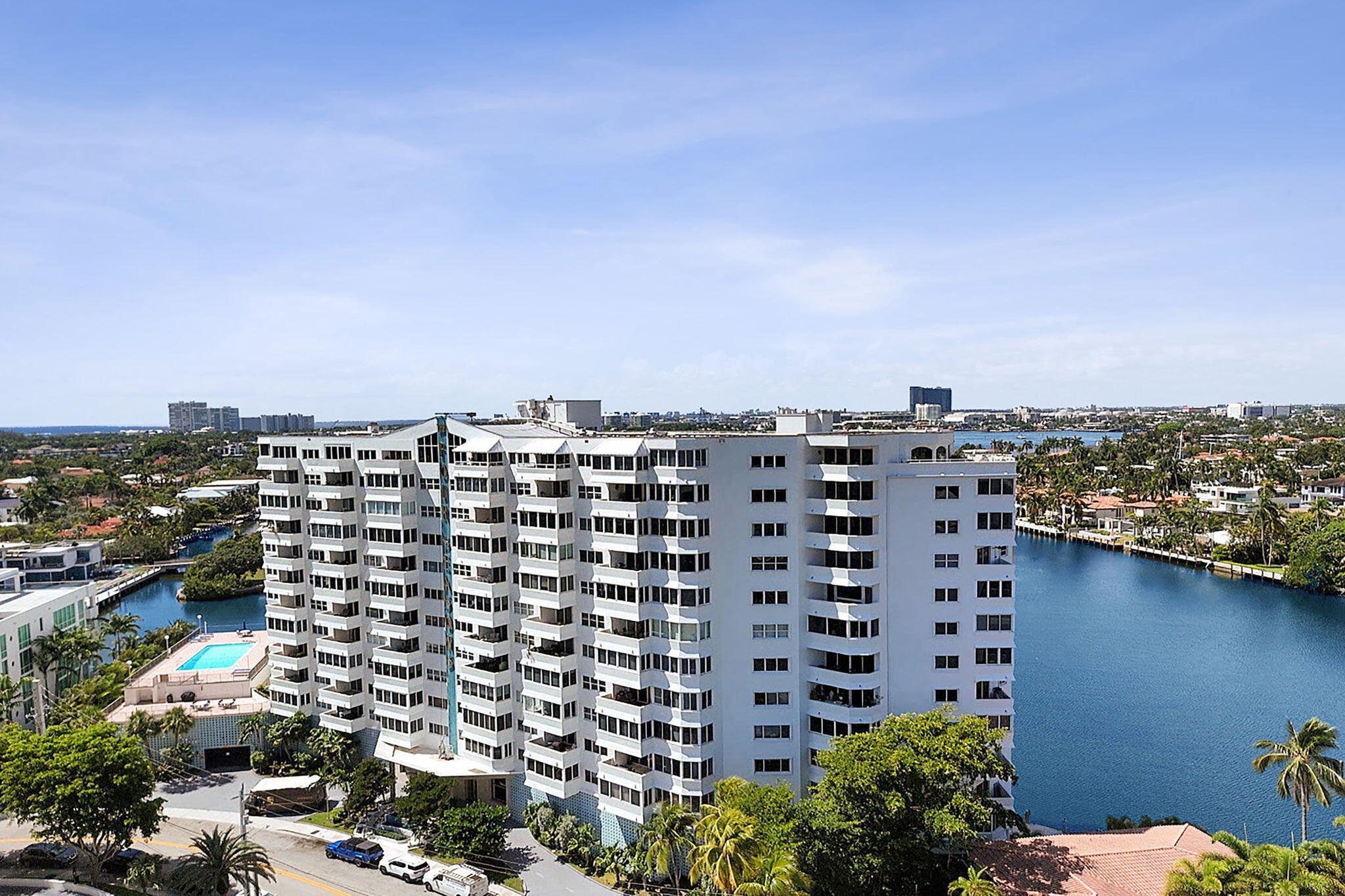 333 SUNSET Drive 207