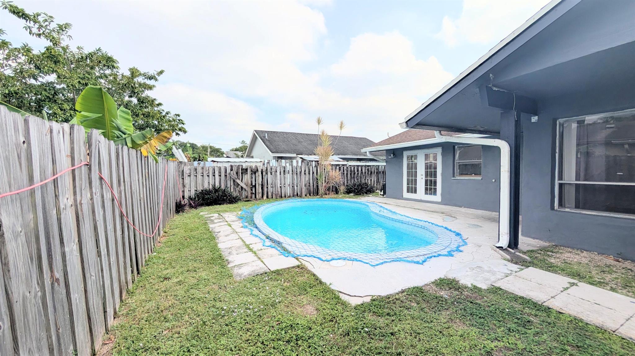 NORTH LAUDERDALE VILLAGE - Residential