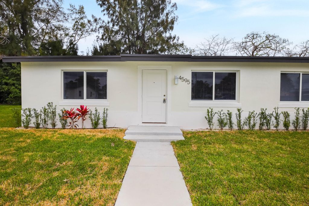 Photo of 4595 Old Military Trail, West Palm Beach, FL 33417 (MLS # B26020103)