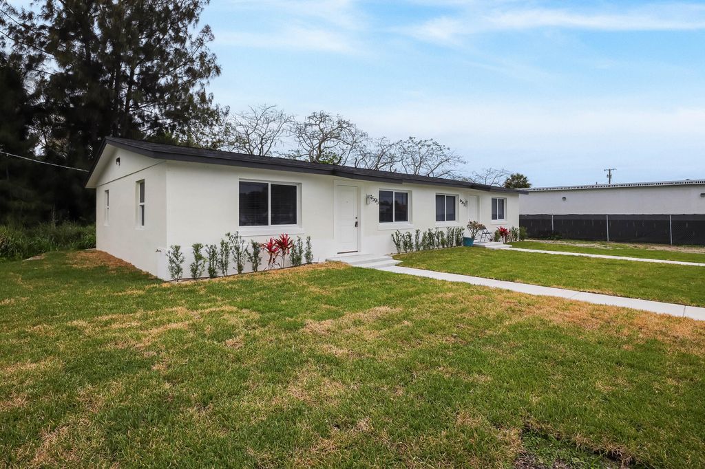 Photo of 4595 Old Military Trail, West Palm Beach, FL 33417 (MLS # B26020103)