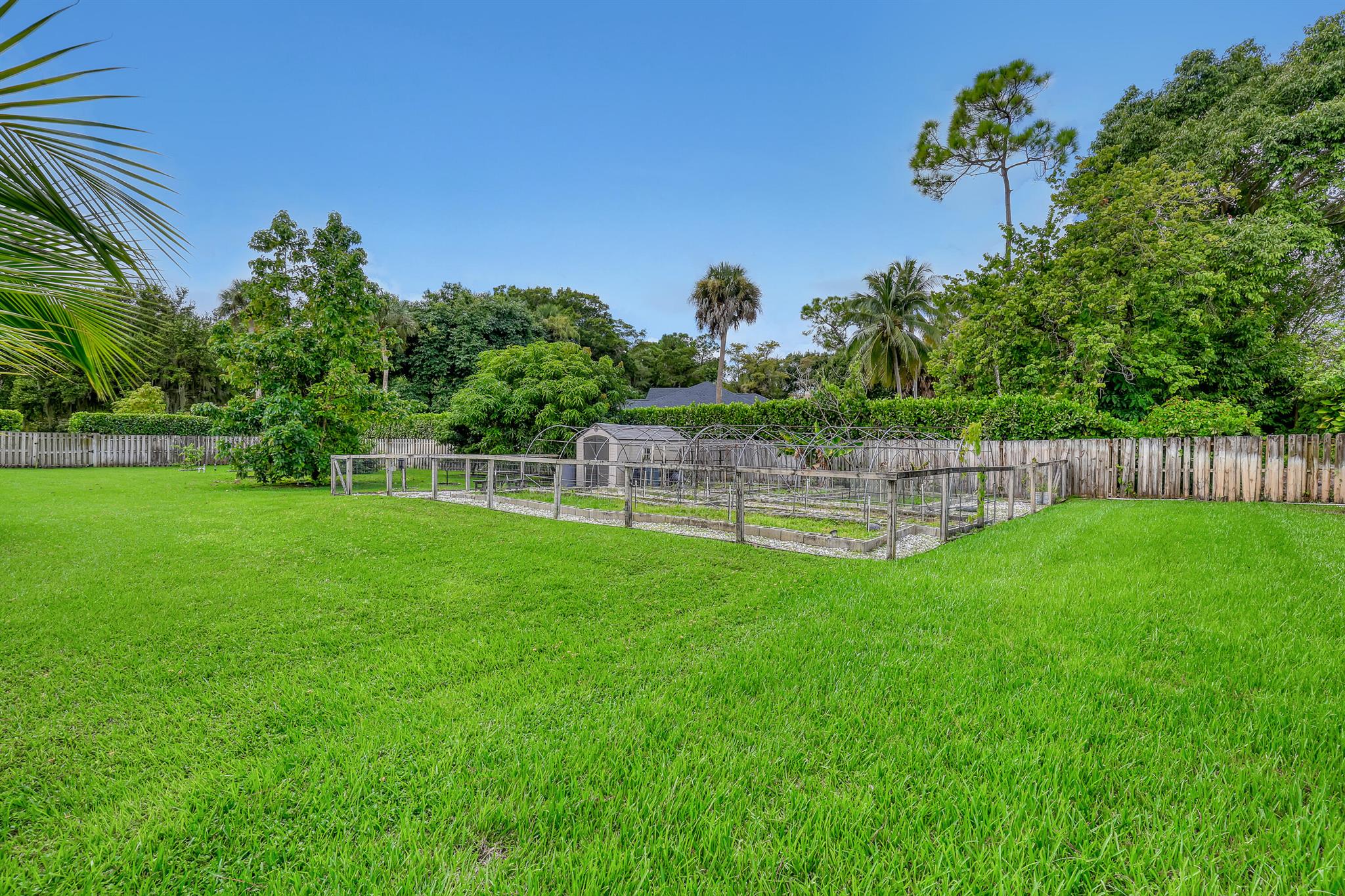 THOUSAND PINES - Residential