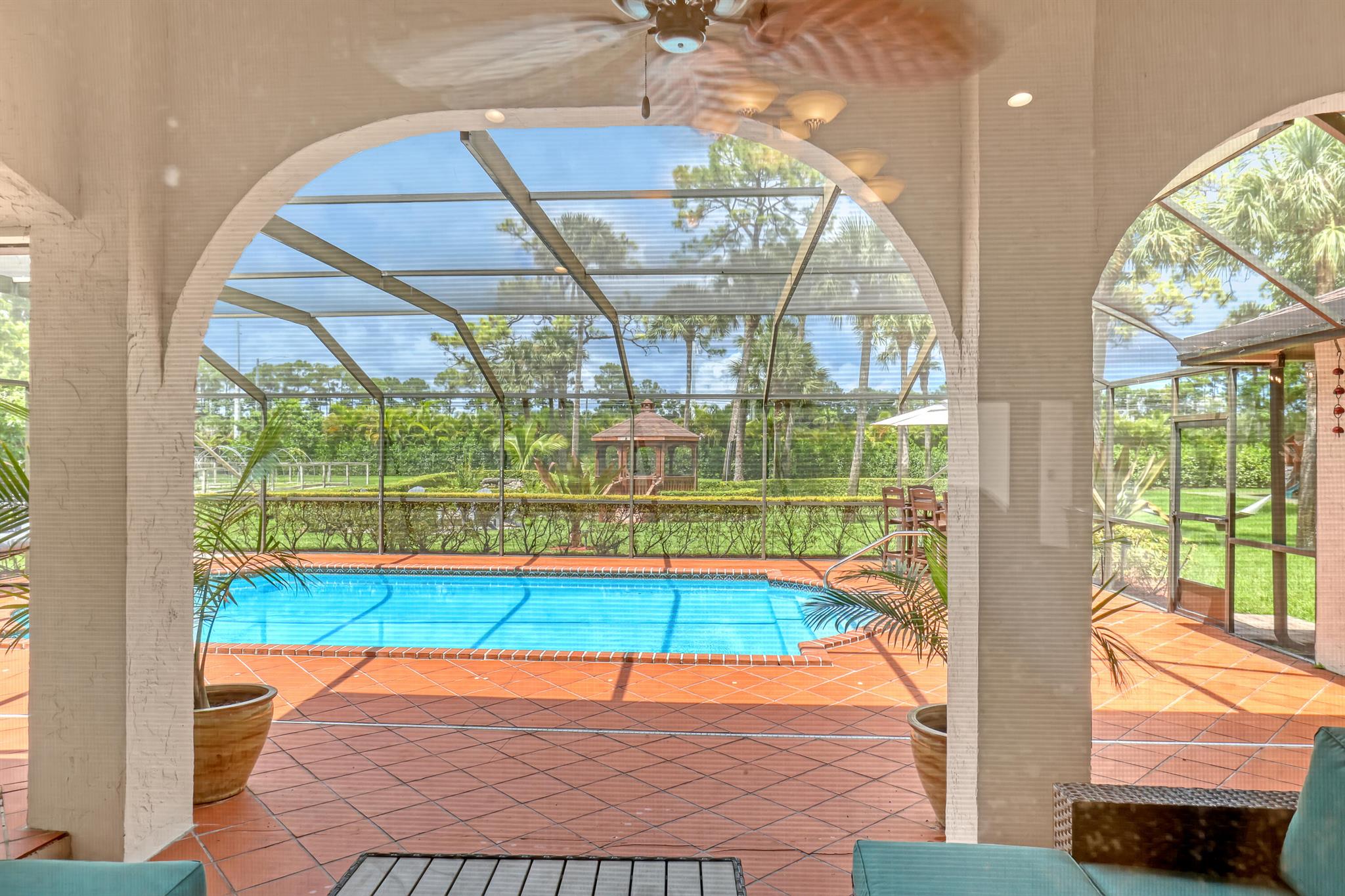 THOUSAND PINES - Residential