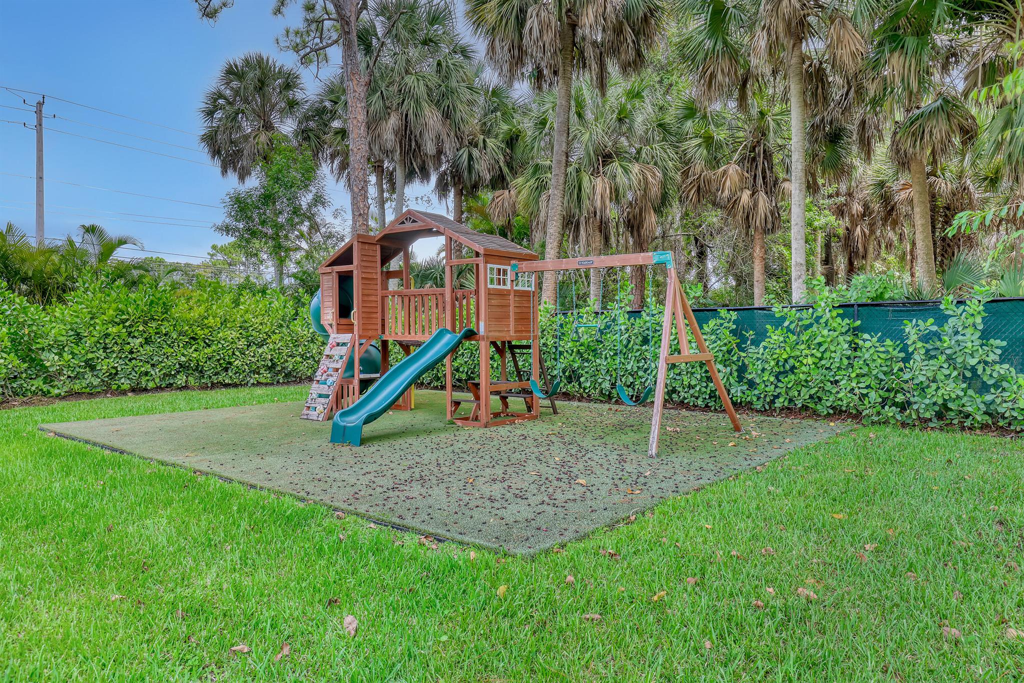 THOUSAND PINES - Residential