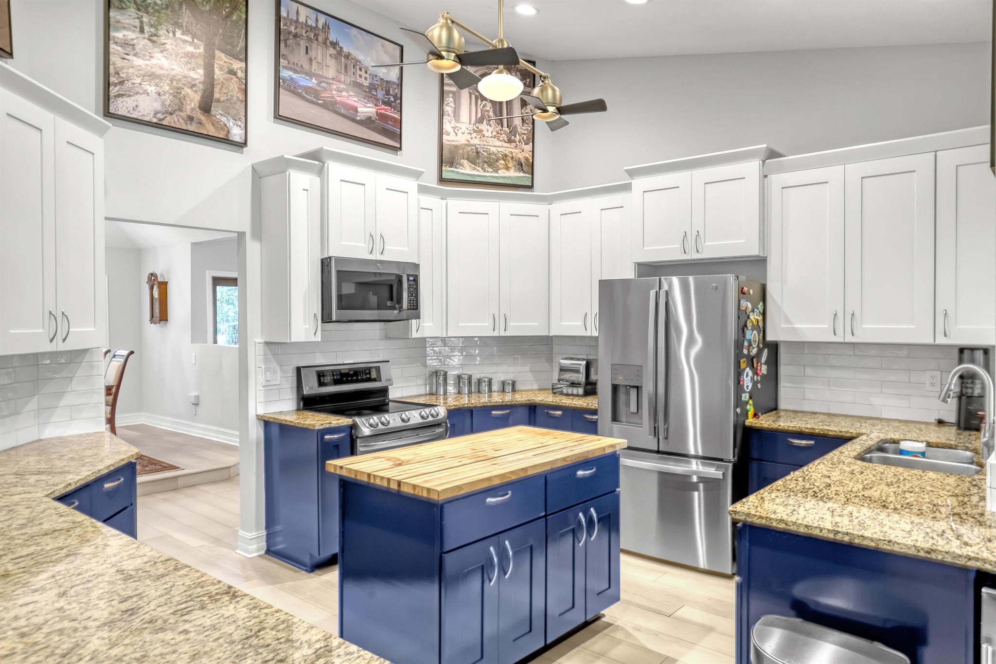 THOUSAND PINES - Residential