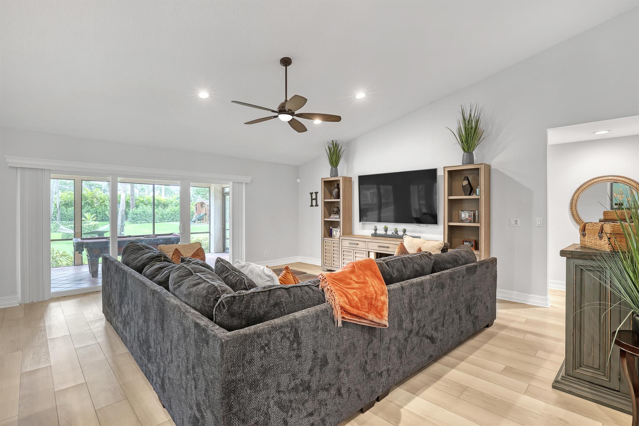 THOUSAND PINES - Residential