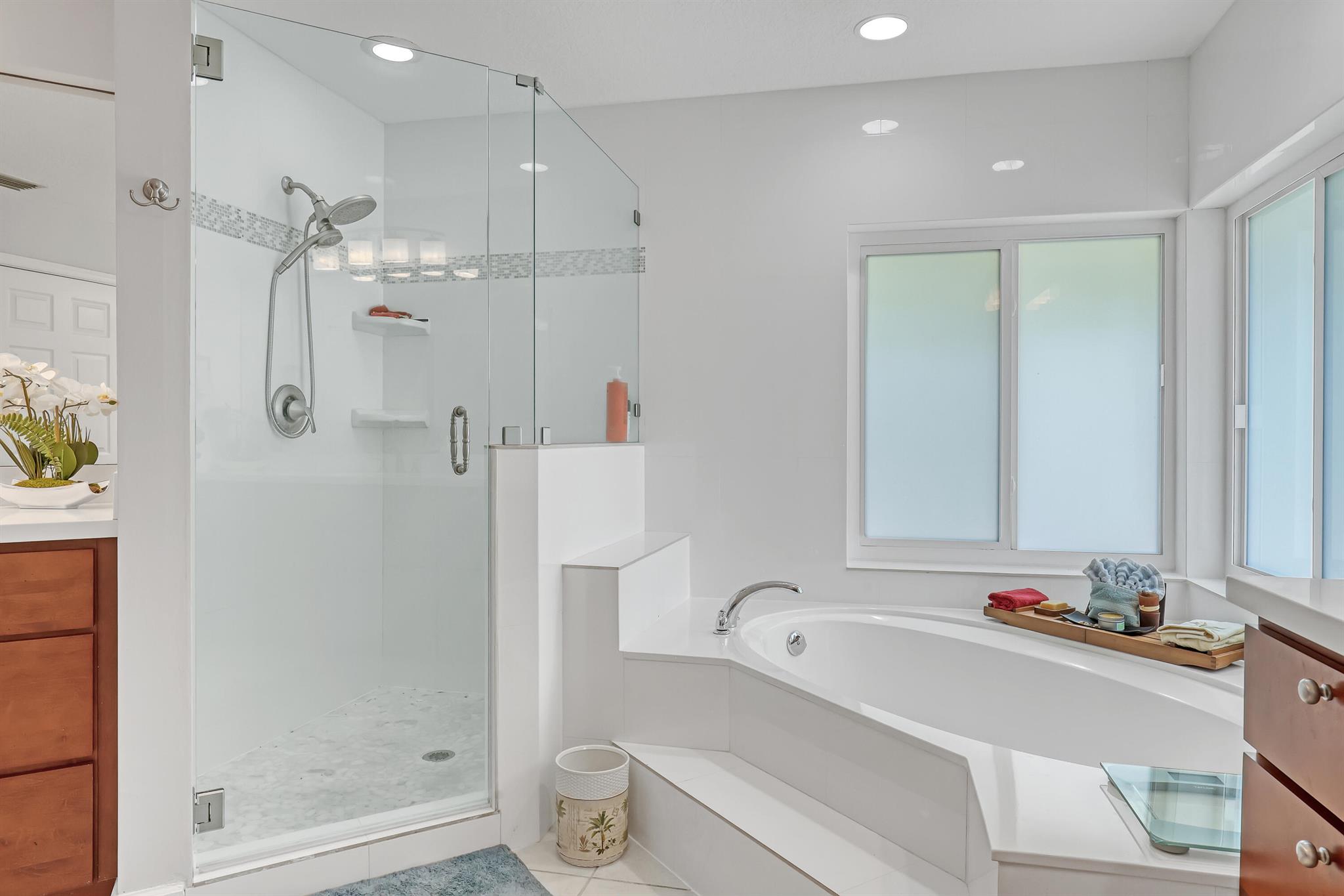 THOUSAND PINES - Residential