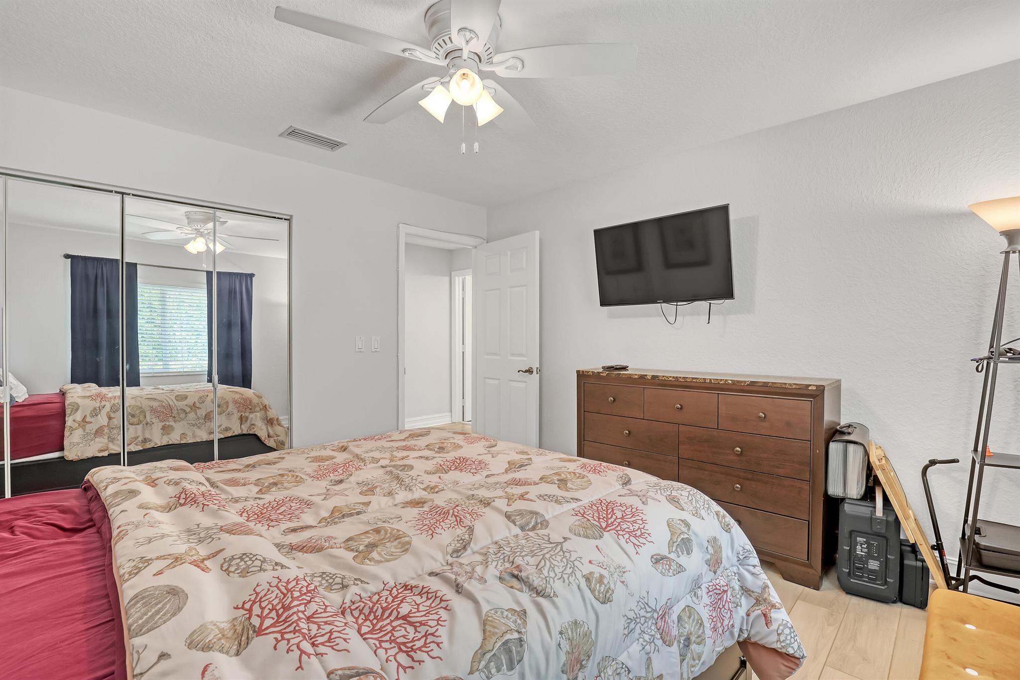 THOUSAND PINES - Residential