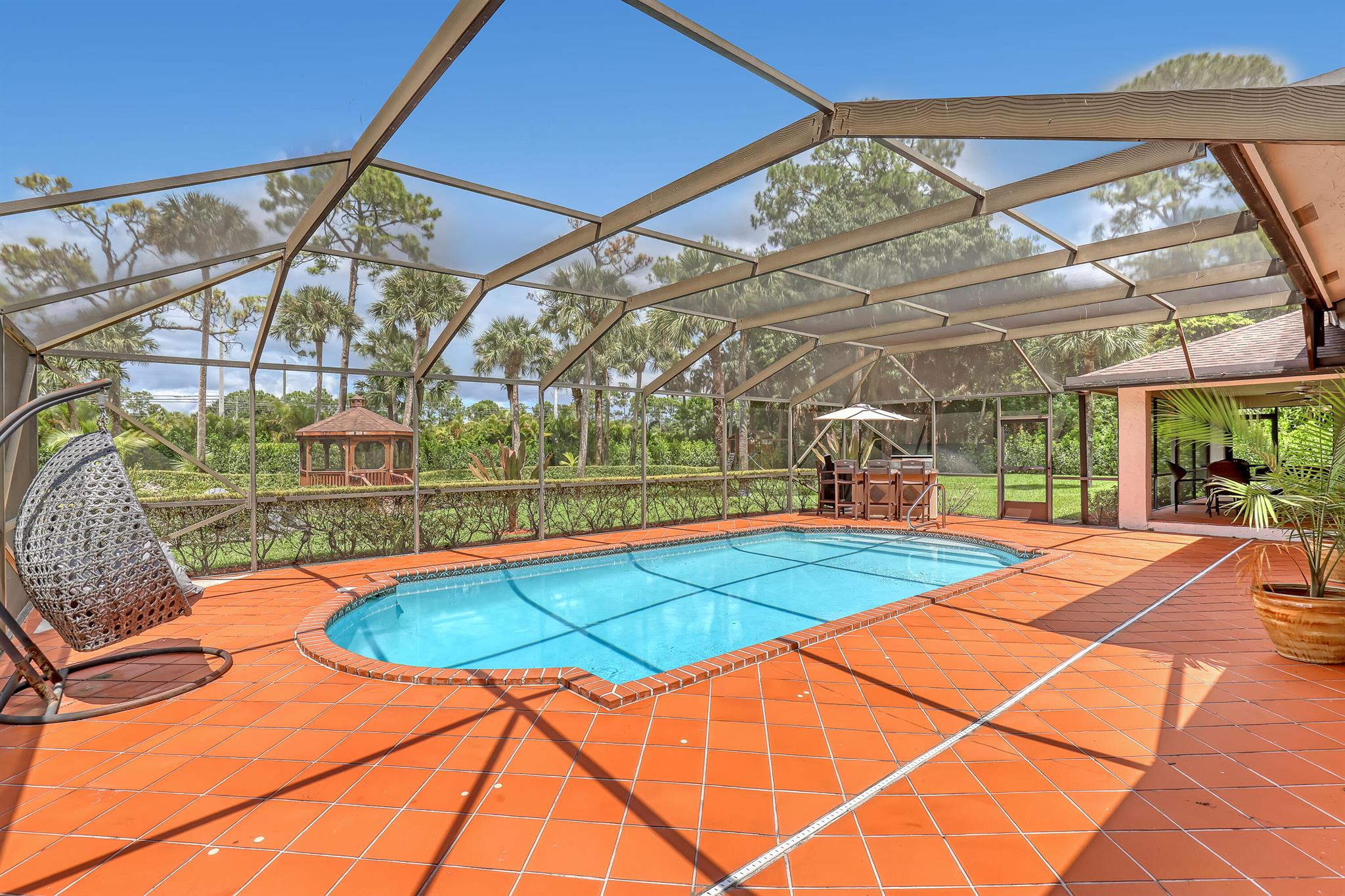 THOUSAND PINES - Residential