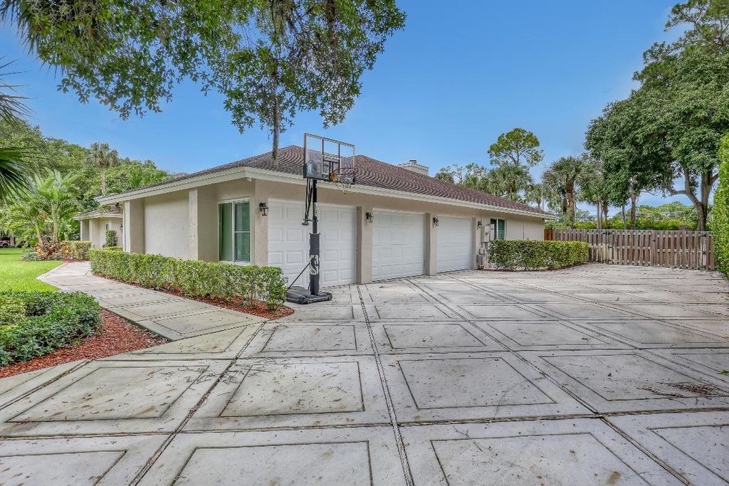 Photo of 8659 Thousand Pines Circle, West Palm Beach, FL 33411 (MLS # R11141772)