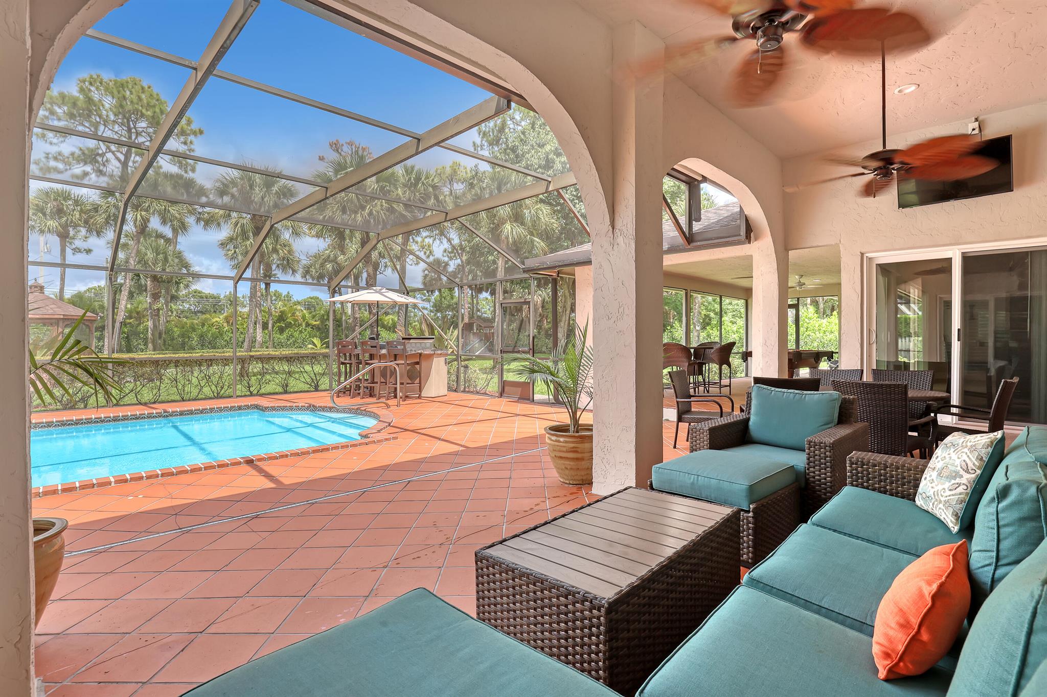 THOUSAND PINES - Residential