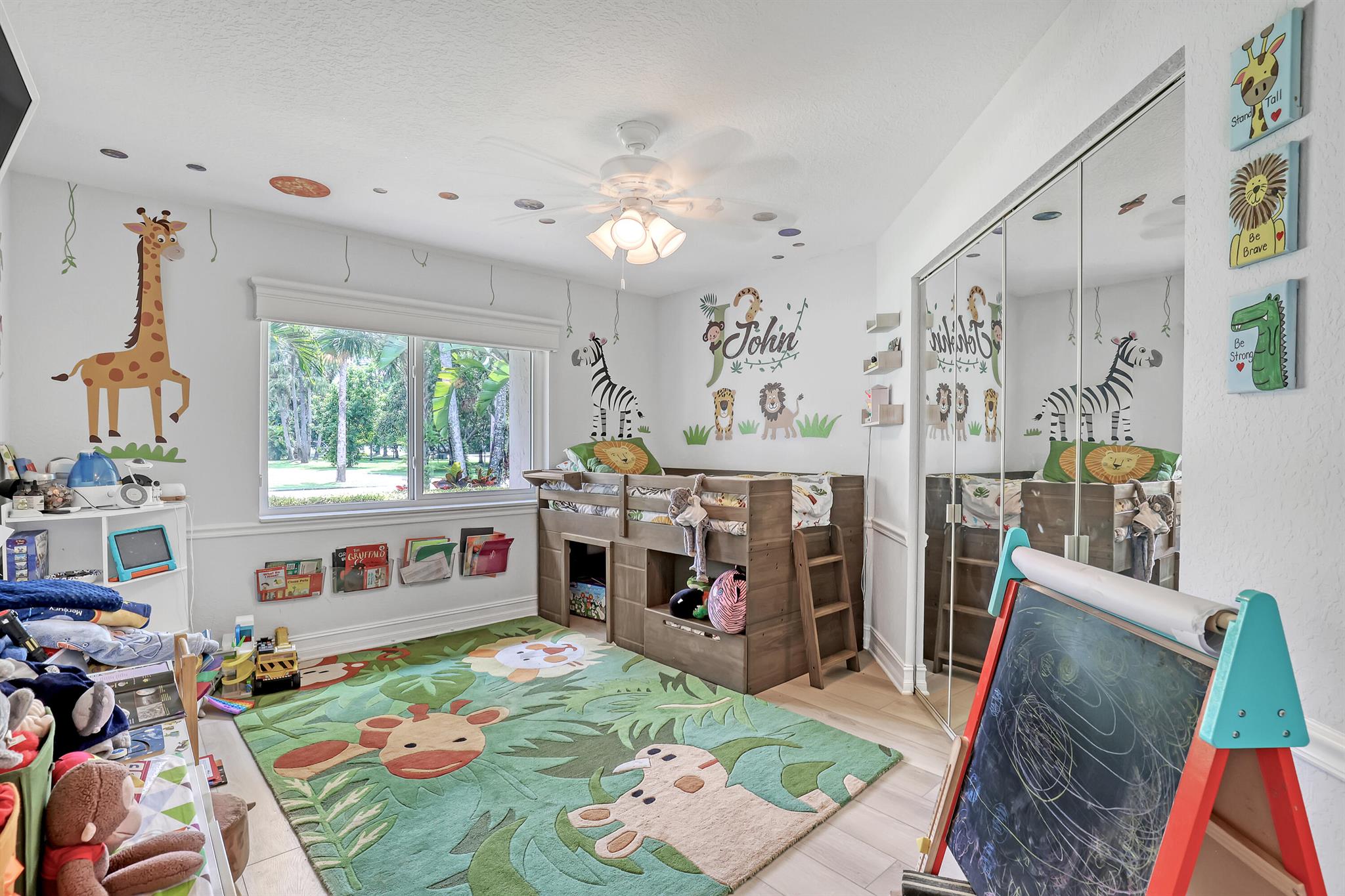 THOUSAND PINES - Residential