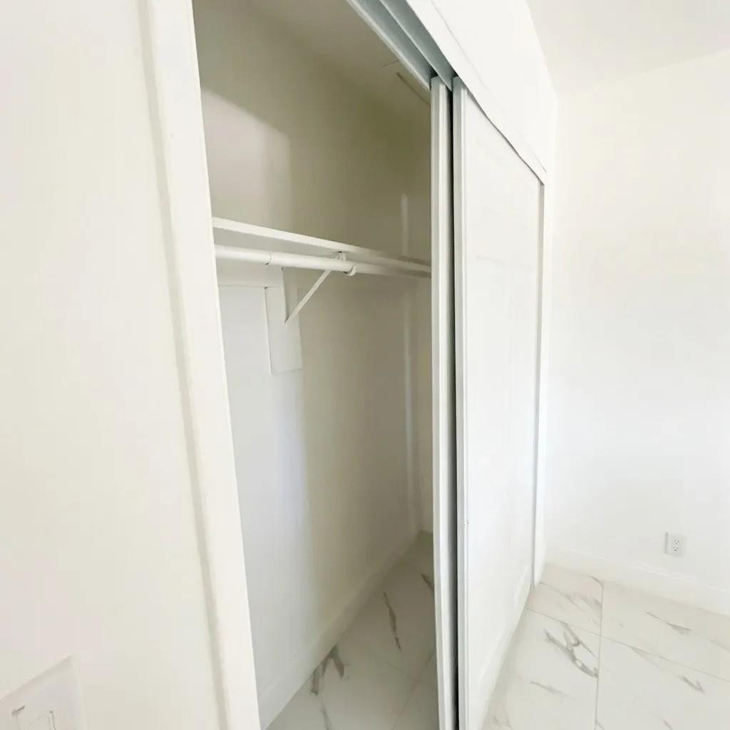 BEULALAND - Residential Lease