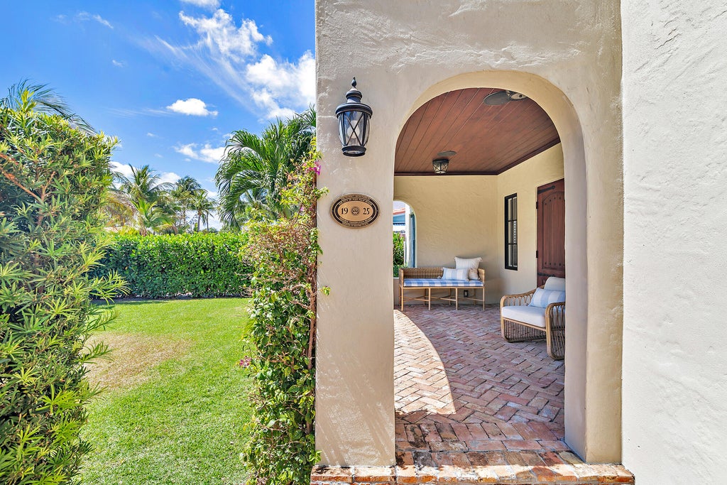 Photo of 347 Plymouth Road, West Palm Beach, FL 33405 (MLS # B26014764)