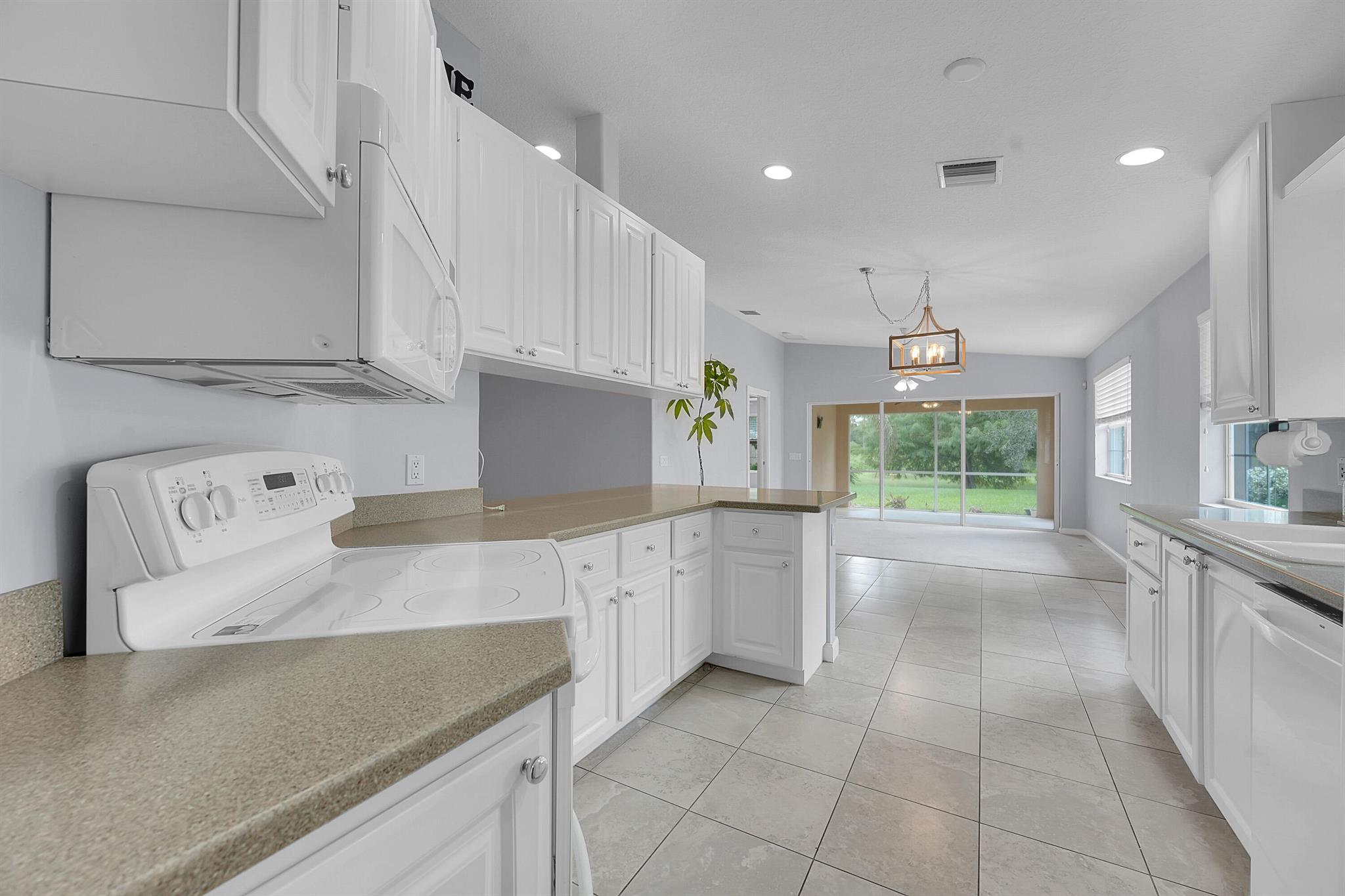 The Lakes at Tradition - Residential