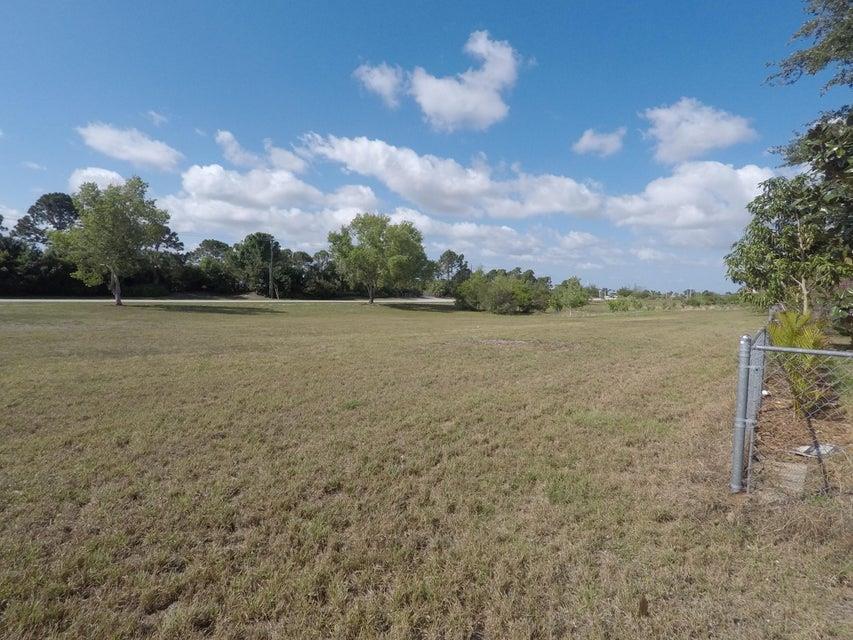 PORT ST LUCIE SECTION 42 1ST REPLAT - Residential