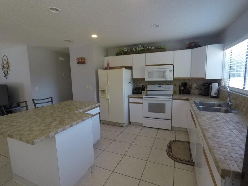 PORT ST LUCIE SECTION 42 1ST REPLAT - Residential