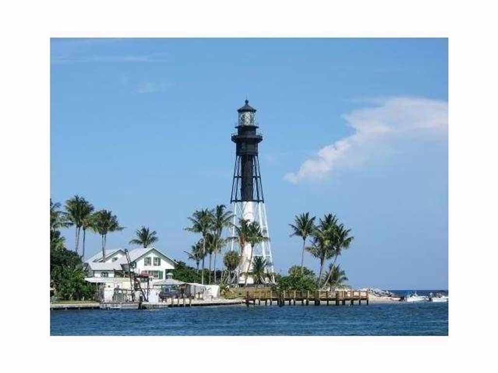Photo of 2603 Bay Drive #2603, Pompano Beach, FL 33062 (MLS # R10697336)